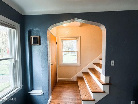 Tiny photo for 3243 Northwood Avenue, Toledo, OH 43606 (MLS # 10007188)