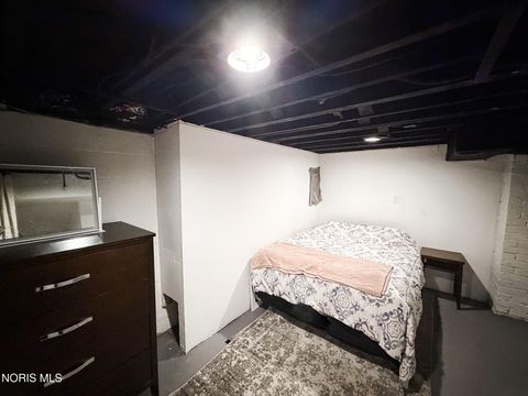 Tiny photo for 3243 Northwood Avenue, Toledo, OH 43606 (MLS # 10007188)