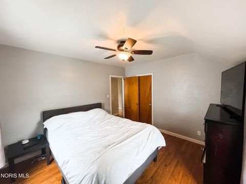 Tiny photo for 3243 Northwood Avenue, Toledo, OH 43606 (MLS # 10007188)