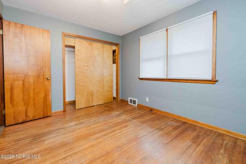 Tiny photo for 1711 Washington Avenue, Findlay, OH 45840 (MLS # 10003156)