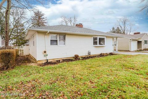 Tiny photo for 1711 Washington Avenue, Findlay, OH 45840 (MLS # 10003156)