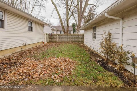 Tiny photo for 1711 Washington Avenue, Findlay, OH 45840 (MLS # 10003156)