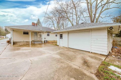 Tiny photo for 1711 Washington Avenue, Findlay, OH 45840 (MLS # 10003156)