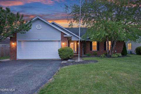 Photo of 804 Hunters Creek Drive, Findlay, OH 45840 (MLS # 10007858)