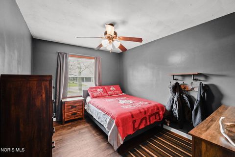 Tiny photo for 2418 Hollybrook Drive, Findlay, OH 45840 (MLS # 10006263)