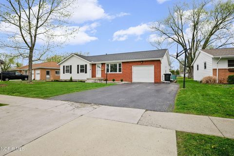 Tiny photo for 2418 Hollybrook Drive, Findlay, OH 45840 (MLS # 10006263)