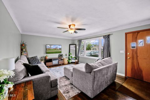 Tiny photo for 2418 Hollybrook Drive, Findlay, OH 45840 (MLS # 10006263)