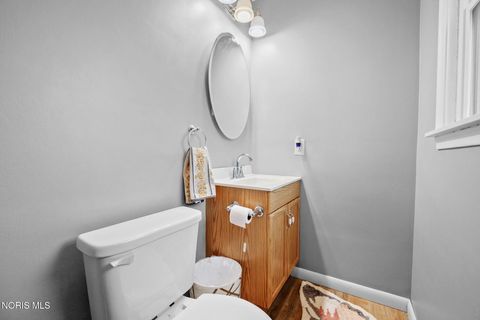 Tiny photo for 2418 Hollybrook Drive, Findlay, OH 45840 (MLS # 10006263)