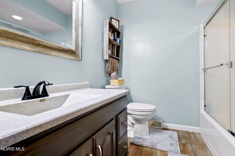 Tiny photo for 2418 Hollybrook Drive, Findlay, OH 45840 (MLS # 10006263)