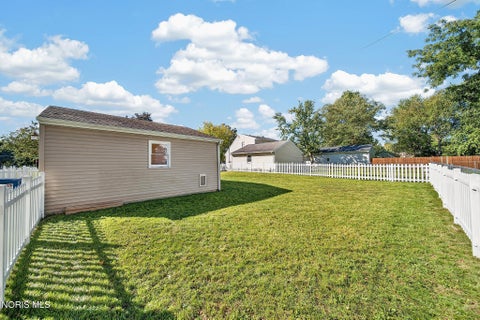Tiny photo for 248 E Hobart Avenue, Findlay, OH 45840 (MLS # 10014028)