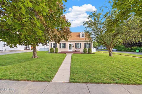 Tiny photo for 248 E Hobart Avenue, Findlay, OH 45840 (MLS # 10014028)