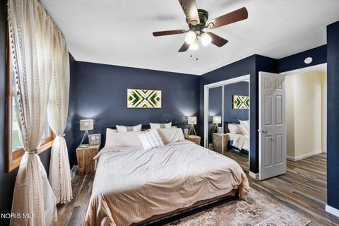 Tiny photo for 6049 Holliday Drive, Toledo, OH 43611 (MLS # 10005373)