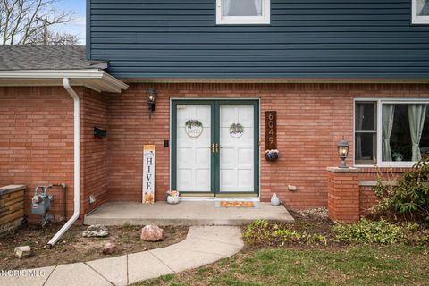 Tiny photo for 6049 Holliday Drive, Toledo, OH 43611 (MLS # 10005373)