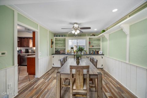 Tiny photo for 6049 Holliday Drive, Toledo, OH 43611 (MLS # 10005373)