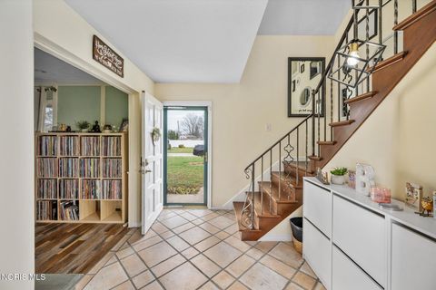 Tiny photo for 6049 Holliday Drive, Toledo, OH 43611 (MLS # 10005373)