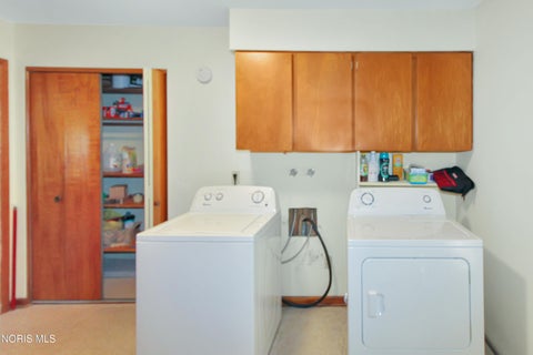 Tiny photo for 611 Alice Street, Port Clinton, OH 43452 (MLS # 10013088)
