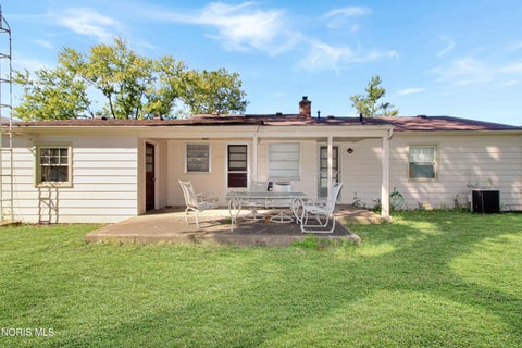 Tiny photo for 611 Alice Street, Port Clinton, OH 43452 (MLS # 10013088)