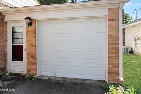 Tiny photo for 611 Alice Street, Port Clinton, OH 43452 (MLS # 10013088)