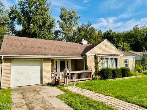 Tiny photo for 1922 Grecourt Drive, Toledo, OH 43615 (MLS # 10014672)