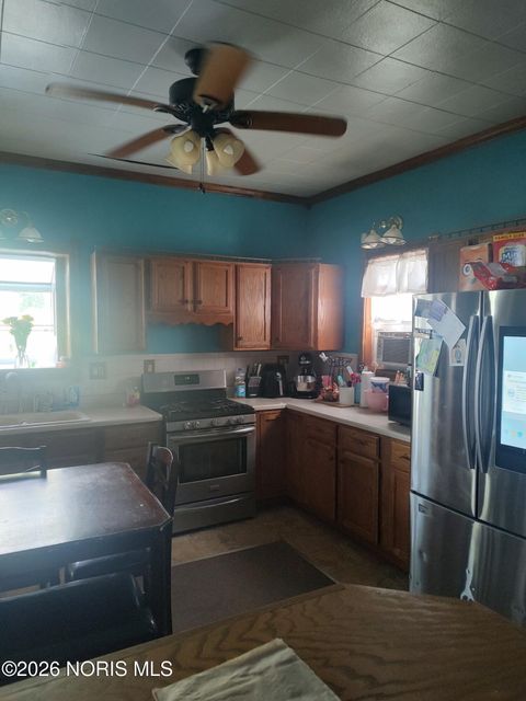 Tiny photo for 325 Chapin Street, Toledo, OH 43609 (MLS # 10003274)