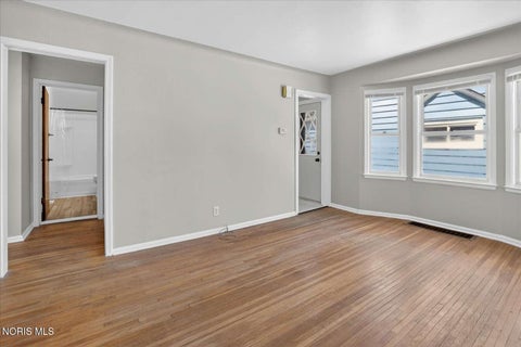 Tiny photo for 3713 Roanoke Road, Toledo, OH 43613 (MLS # 10010276)