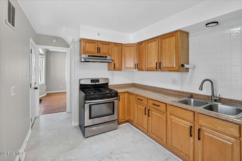 Tiny photo for 3713 Roanoke Road, Toledo, OH 43613 (MLS # 10010276)
