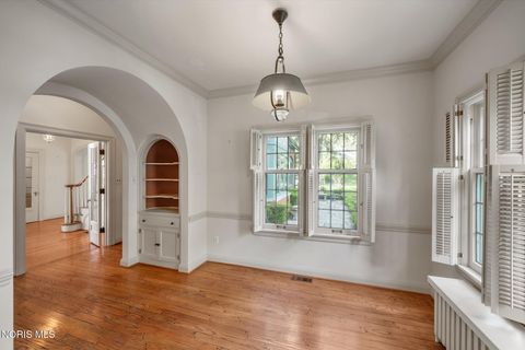 Tiny photo for 2132 Park Road, Ottawa Hills, OH 43606 (MLS # 10007322)