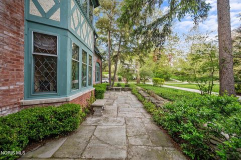 Tiny photo for 2132 Park Road, Ottawa Hills, OH 43606 (MLS # 10007322)