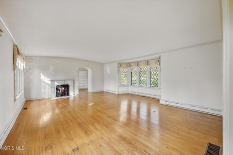 Tiny photo for 2132 Park Road, Ottawa Hills, OH 43606 (MLS # 10007322)