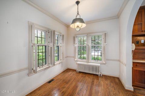 Tiny photo for 2132 Park Road, Ottawa Hills, OH 43606 (MLS # 10007322)