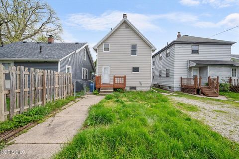 Tiny photo for 576 Dearborn Avenue, Toledo, OH 43605 (MLS # 10007120)