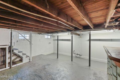 Tiny photo for 576 Dearborn Avenue, Toledo, OH 43605 (MLS # 10007120)