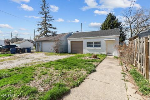 Tiny photo for 576 Dearborn Avenue, Toledo, OH 43605 (MLS # 10007120)