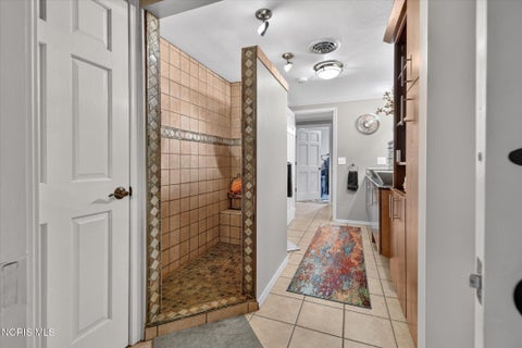 Tiny photo for 611 Oxford Drive, Bryan, OH 43506 (MLS # 10013422)