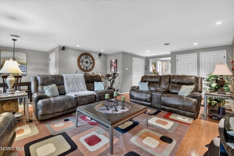 Tiny photo for 611 Oxford Drive, Bryan, OH 43506 (MLS # 10013422)
