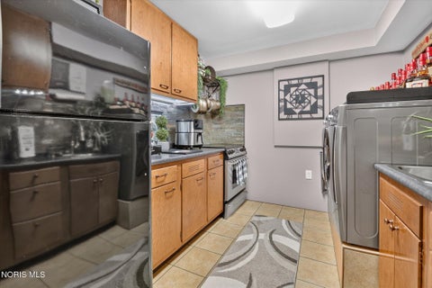 Tiny photo for 611 Oxford Drive, Bryan, OH 43506 (MLS # 10013422)