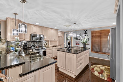 Tiny photo for 611 Oxford Drive, Bryan, OH 43506 (MLS # 10013422)