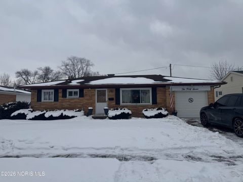 Photo of 1047 Kirk Street, Maumee, OH 43537 (MLS # 10003764)