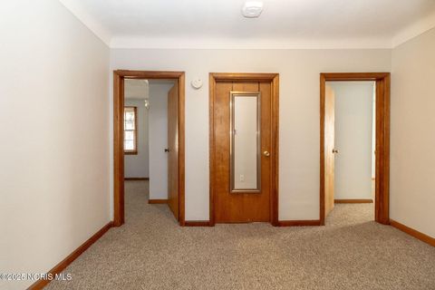 Tiny photo for 402 E Indiana Avenue, Maumee, OH 43537 (MLS # 10002498)