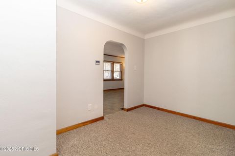 Tiny photo for 402 E Indiana Avenue, Maumee, OH 43537 (MLS # 10002498)