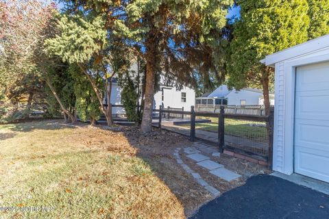 Tiny photo for 402 E Indiana Avenue, Maumee, OH 43537 (MLS # 10002498)