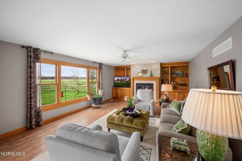 Tiny photo for 3016 Lexington Glen Boulevard, Monclova, OH 43542 (MLS # 10006002)