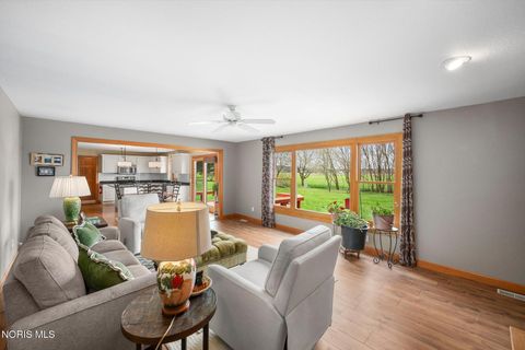 Tiny photo for 3016 Lexington Glen Boulevard, Monclova, OH 43542 (MLS # 10006002)