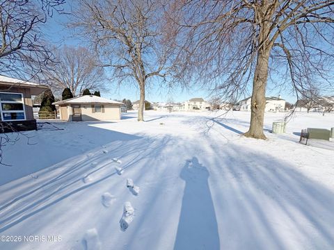 Tiny photo for 3515 Brown Road, Oregon, OH 43616 (MLS # 10004132)