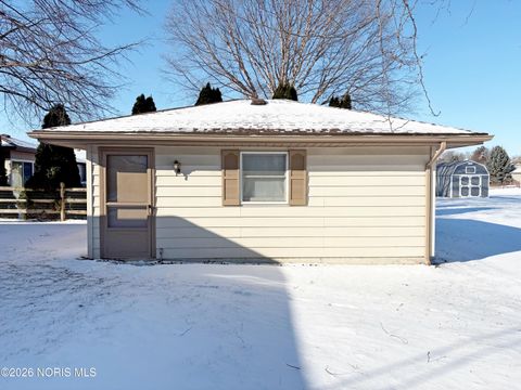 Tiny photo for 3515 Brown Road, Oregon, OH 43616 (MLS # 10004132)