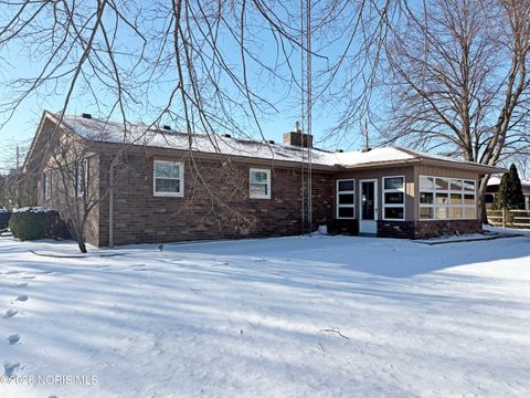 Tiny photo for 3515 Brown Road, Oregon, OH 43616 (MLS # 10004132)