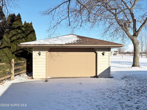 Tiny photo for 3515 Brown Road, Oregon, OH 43616 (MLS # 10004132)