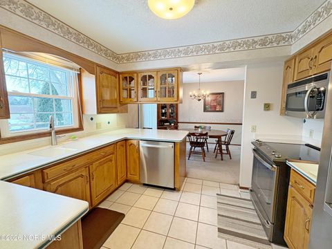 Tiny photo for 3515 Brown Road, Oregon, OH 43616 (MLS # 10004132)