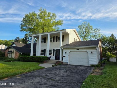 Photo of 4742 Imperial Drive, Toledo, OH 43623 (MLS # 10008245)