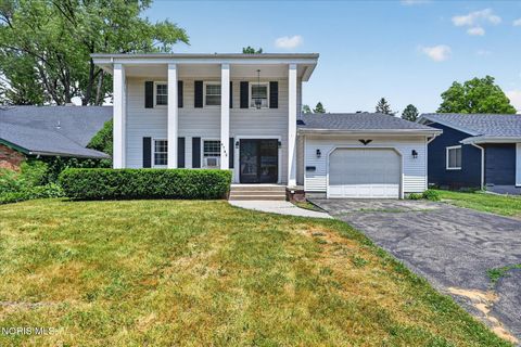 Photo of 4742 Imperial Drive, Toledo, OH 43623 (MLS # 10008245)